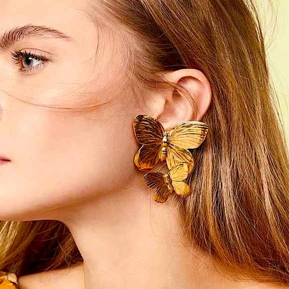 boutique Jewelry - ⚜️[𝟯/$𝟭𝟴]⚜️Big Gold 2 Butterfly Earrings NEW
